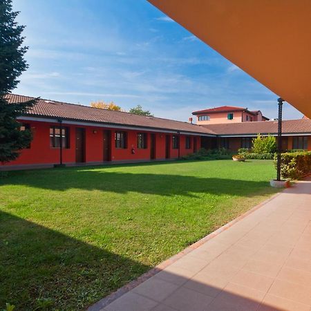 Hotel Campana Реджо-нель-Емілія Екстер'єр фото